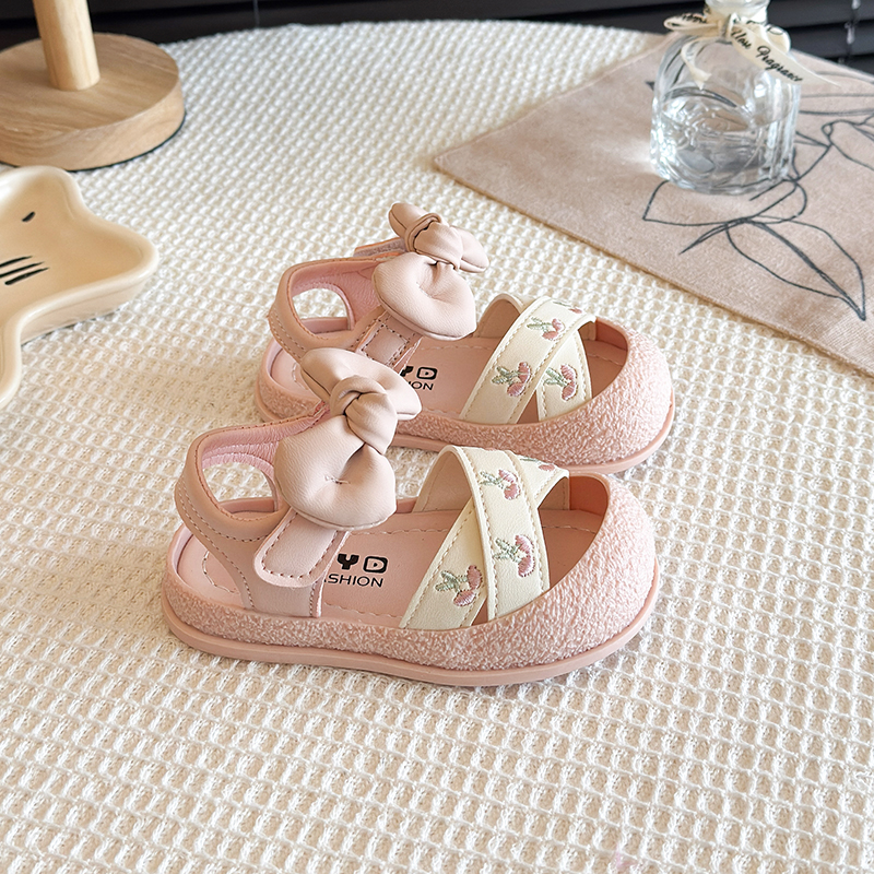 First Walker Kids Toes Capped  - Kids Outdoor Clubhouse avaliação e preço